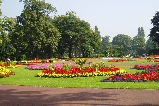 West Park Wolverhampton - green spaces near your accommodation